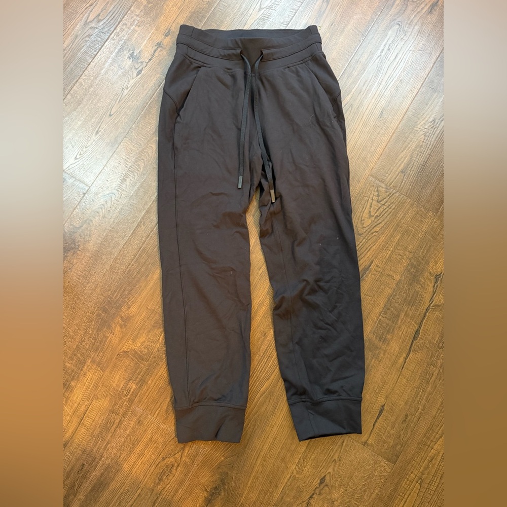 Lululemon ready to rulu cropped jogger size 2